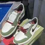 ⁦Jordan 1 low year of the dragon⁩ – תמונה ⁦6⁩