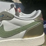 ⁦Jordan 1 low year of the dragon gs⁩ – תמונה ⁦2⁩